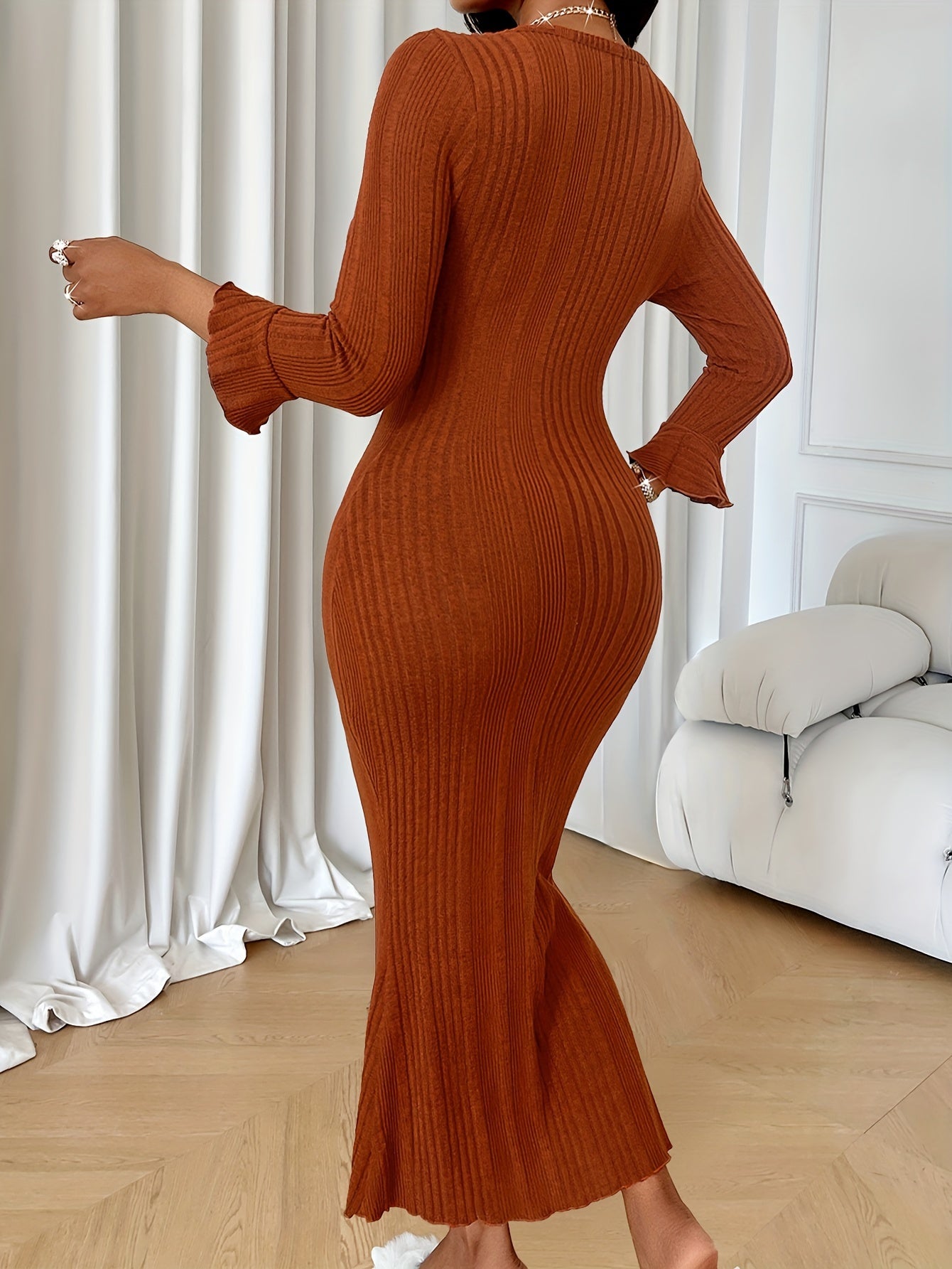 Lia - Ribbed Button Midi Dress