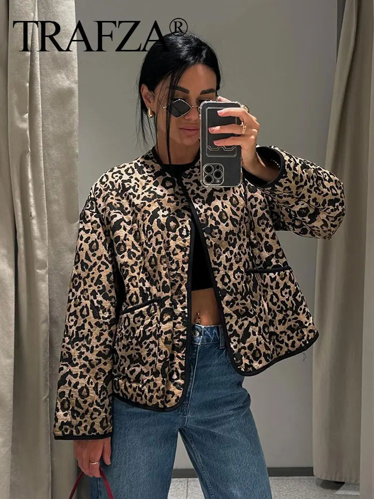 Selina – Chic Leopard Print Cotton Jacket