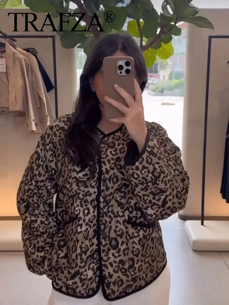 Selina – Chic Leopard Print Cotton Jacket