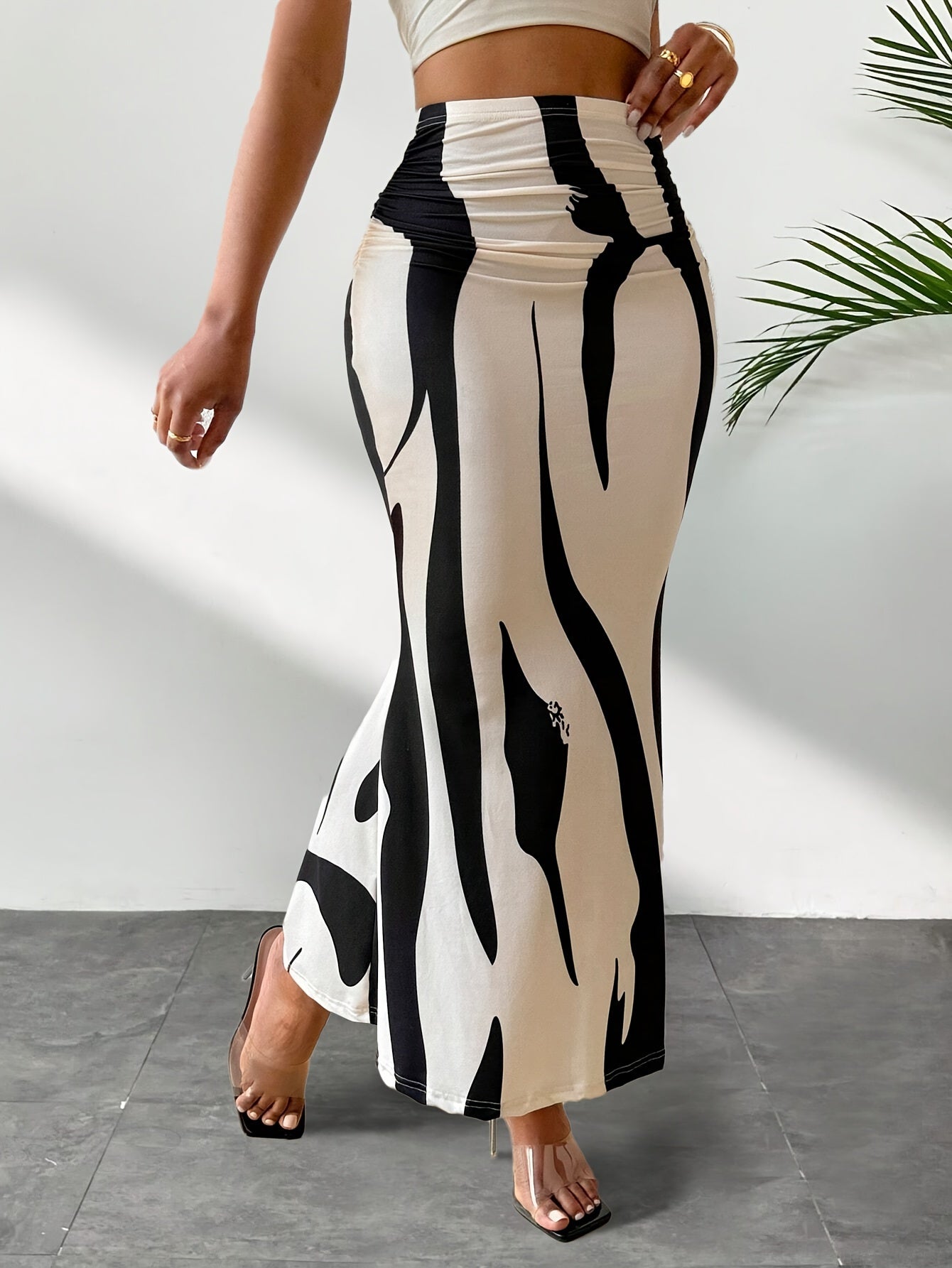 Serena – Geometric Print High-Waist Mermaid Skirt