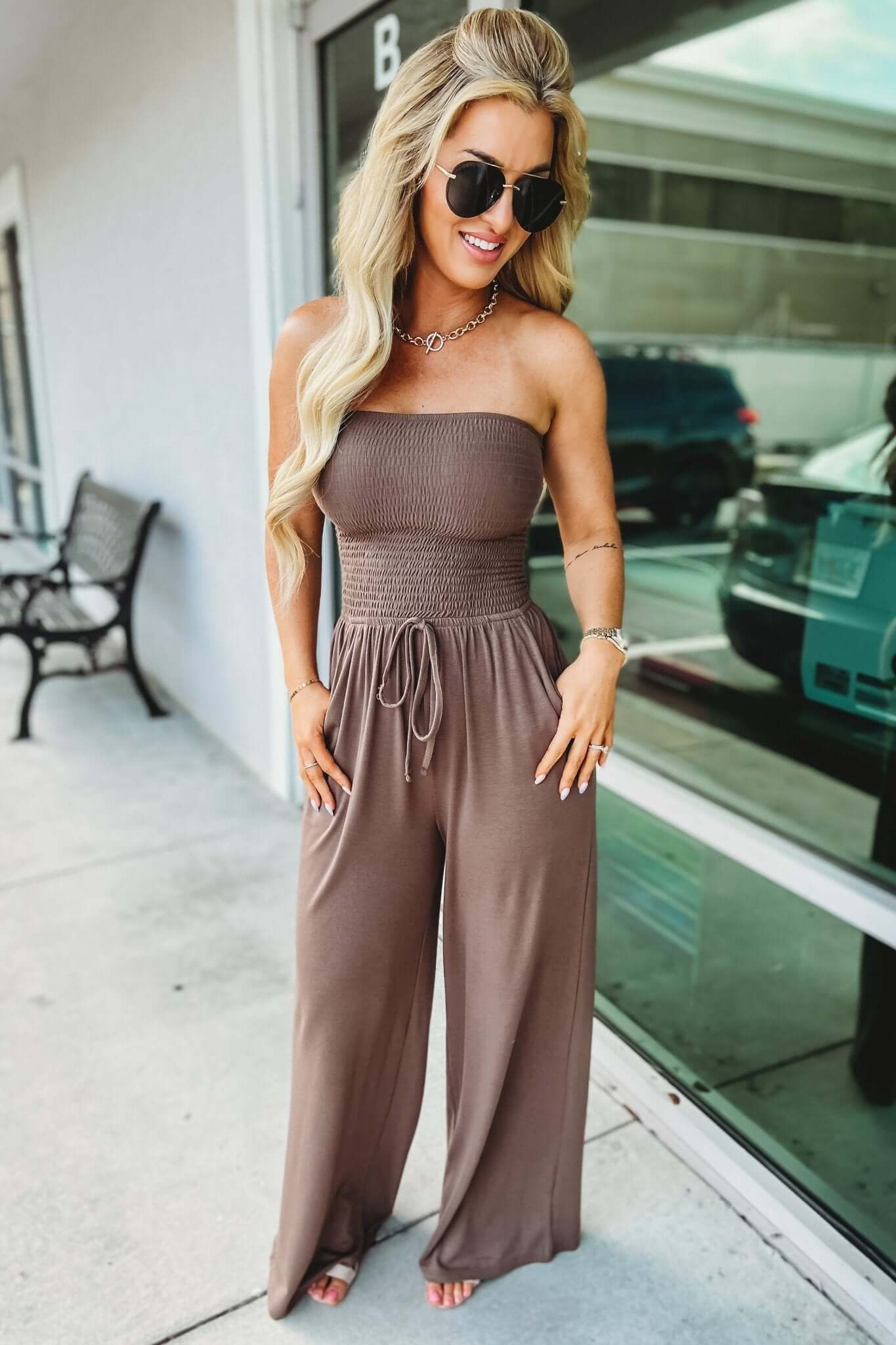 Lena - Trendy Off-Shoulder Jumpsuit